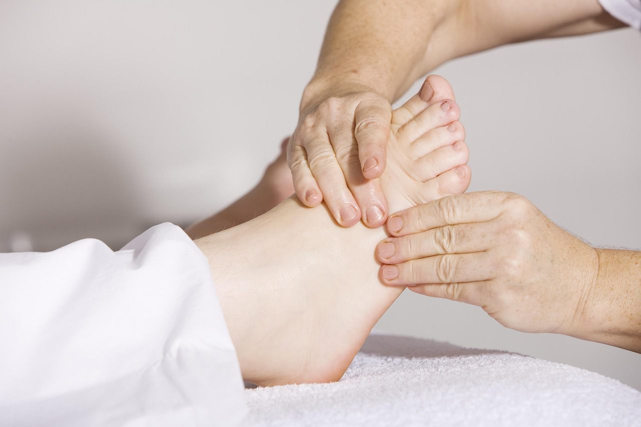 Hallux valgus (Ballenzeh) – Ursachen, Vorbeugung und Übungen